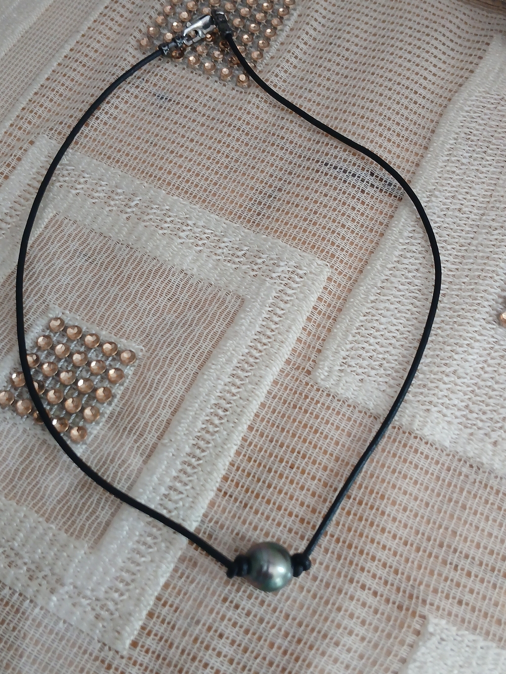 Genuine Tahitian-? Black/Gray Pearl On Leather Cord Necklace/Choker 925 Clasp